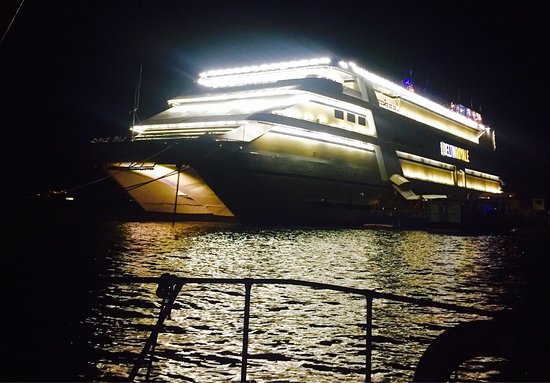 Cruise ship in Goa