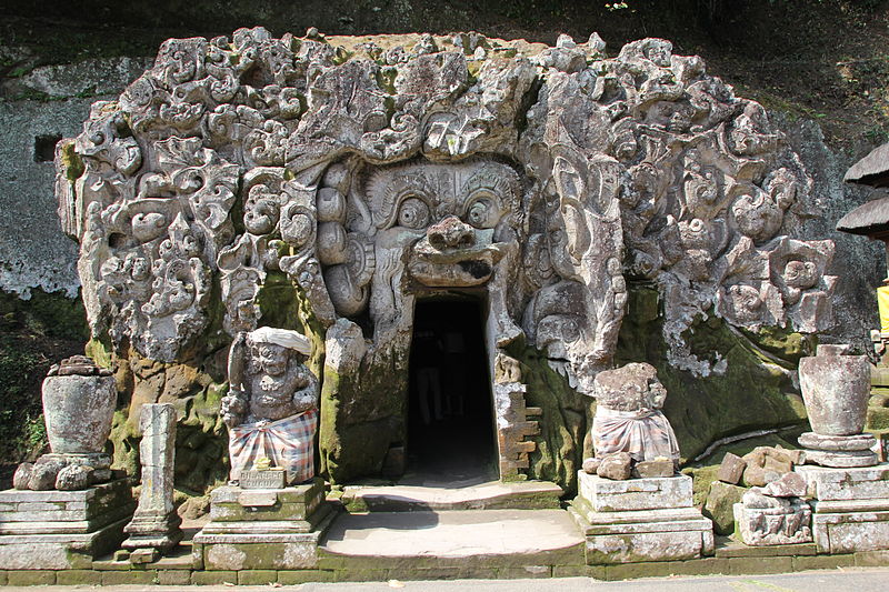 Lamgau Caves